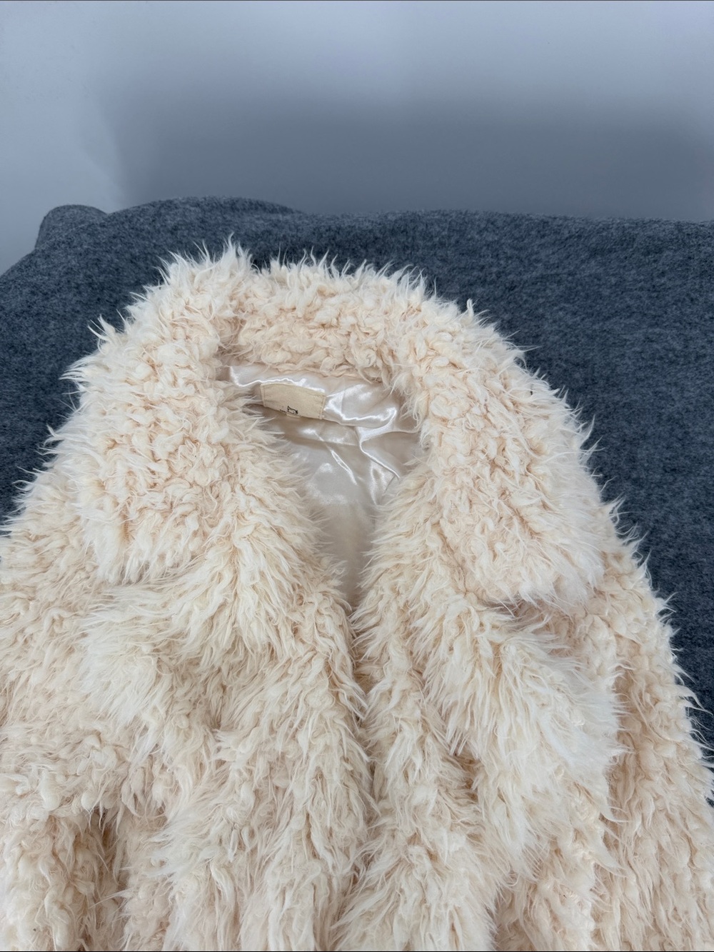Thread & Supply Plush Teddy Jacket in Cream lined coat jacket Small - Picture 9 of 9